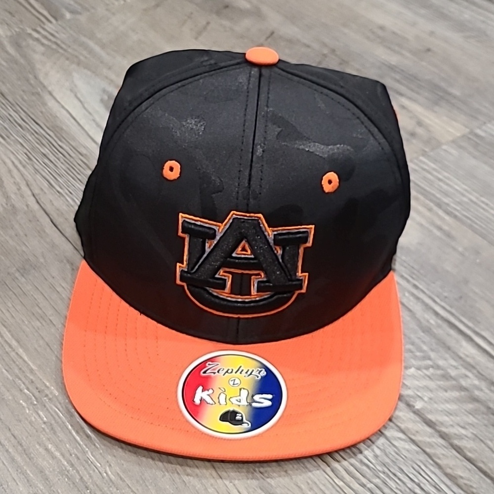 Zephyyr NCAa Auburn Tigers Snapback Flat Bill Black Camo/Orange Hat
